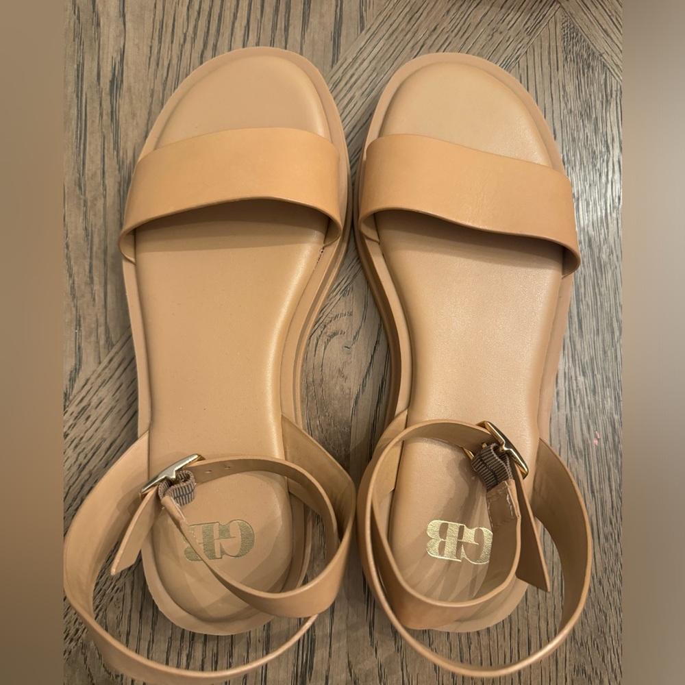 NWOT- Gianni Bini leather sandals size 8